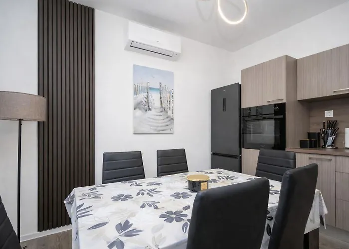 Bondi - Sea View With Pool Daire Vir