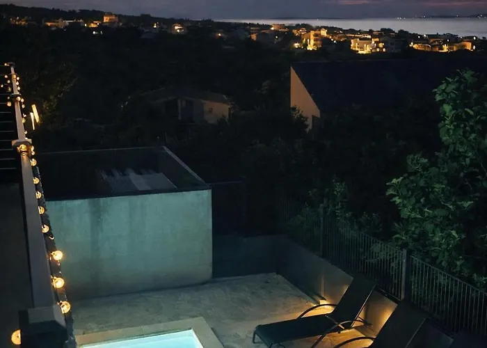 Bondi - Sea View With Pool