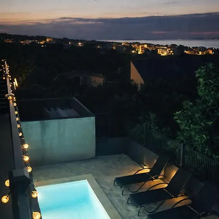 Bondi - Sea View With Pool