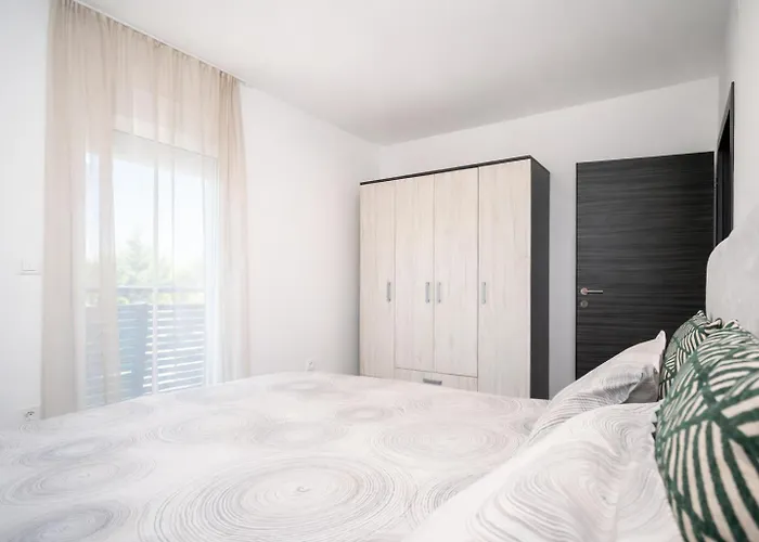 Bondi - Sea View With Pool Appartement Vir
